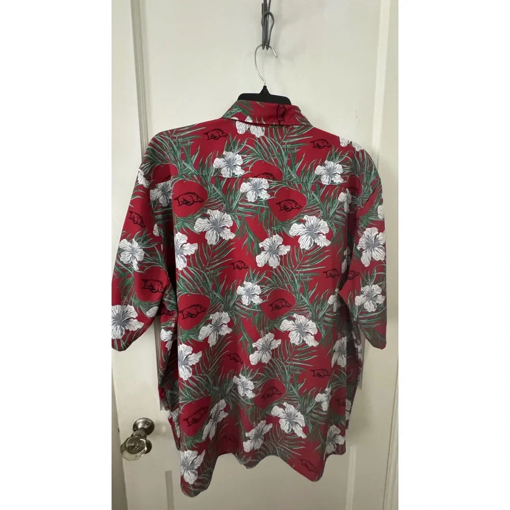 Arkansas Razorbacks Mens 3XL Red Tropical Hibiscus Floral Button Down Shirt - Picture 2 of 3